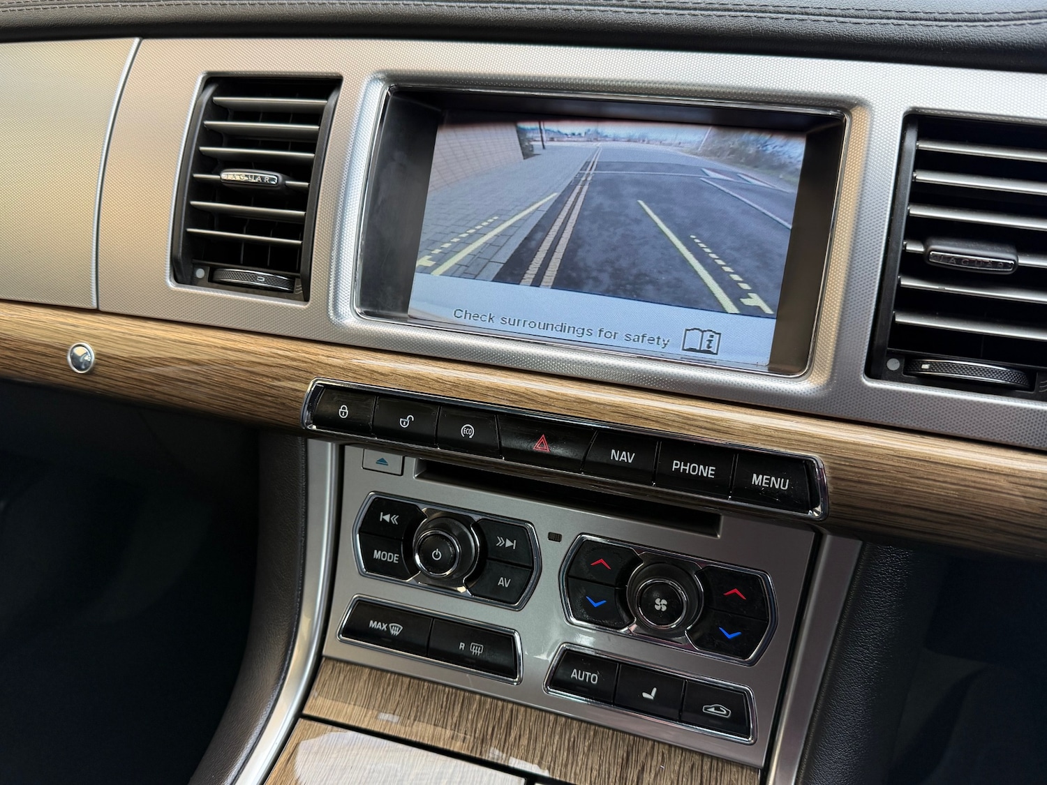 Used Jaguar XF 2011 for sale - 77173296: Photo 15