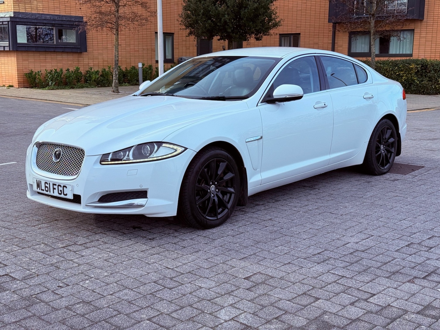 Used Jaguar XF 2011 for sale - 77173296: Photo 3