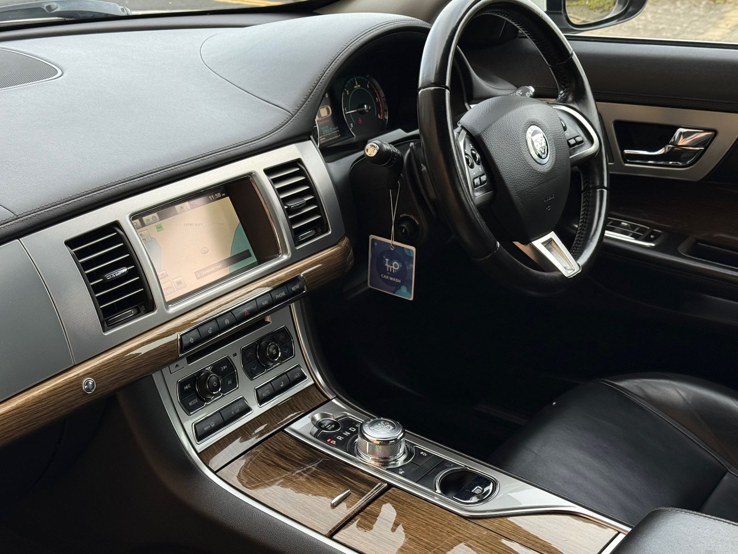 Used Jaguar XF 2011 for sale - 77173296: Photo 9