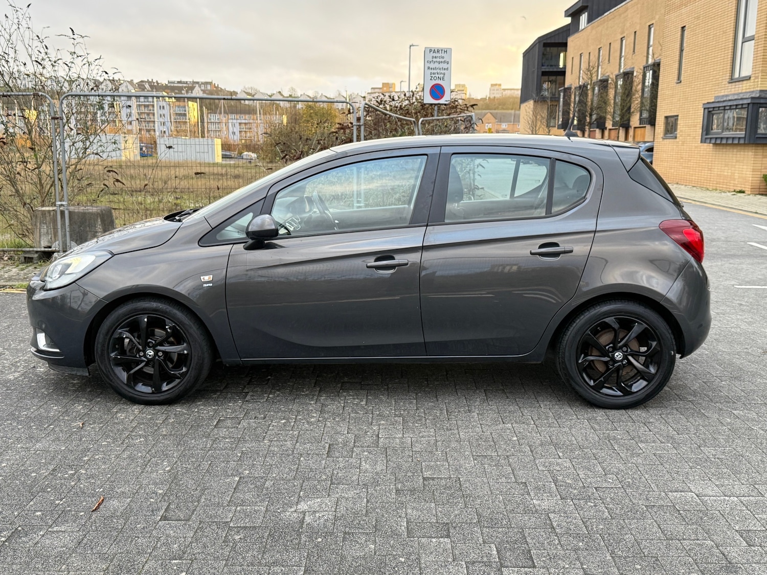 Used Vauxhall Corsa 2015 for sale - 76911308: Photo 4