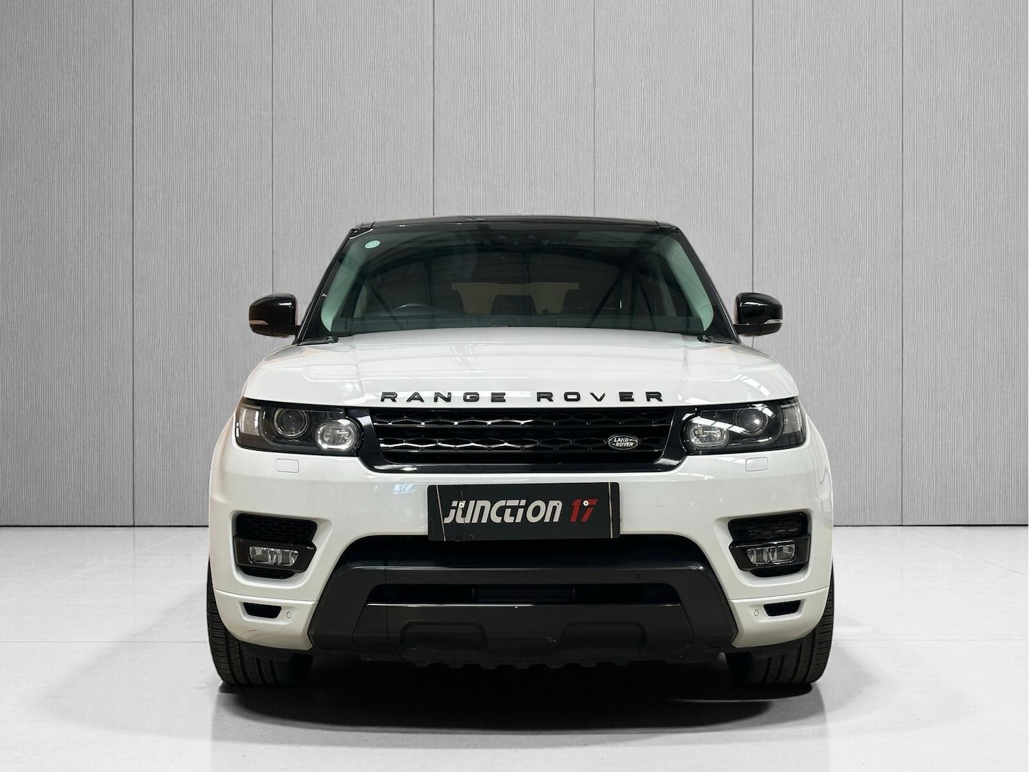 Used Land Rover Range Rover Sport 2017 for sale - 77040973: Photo 2