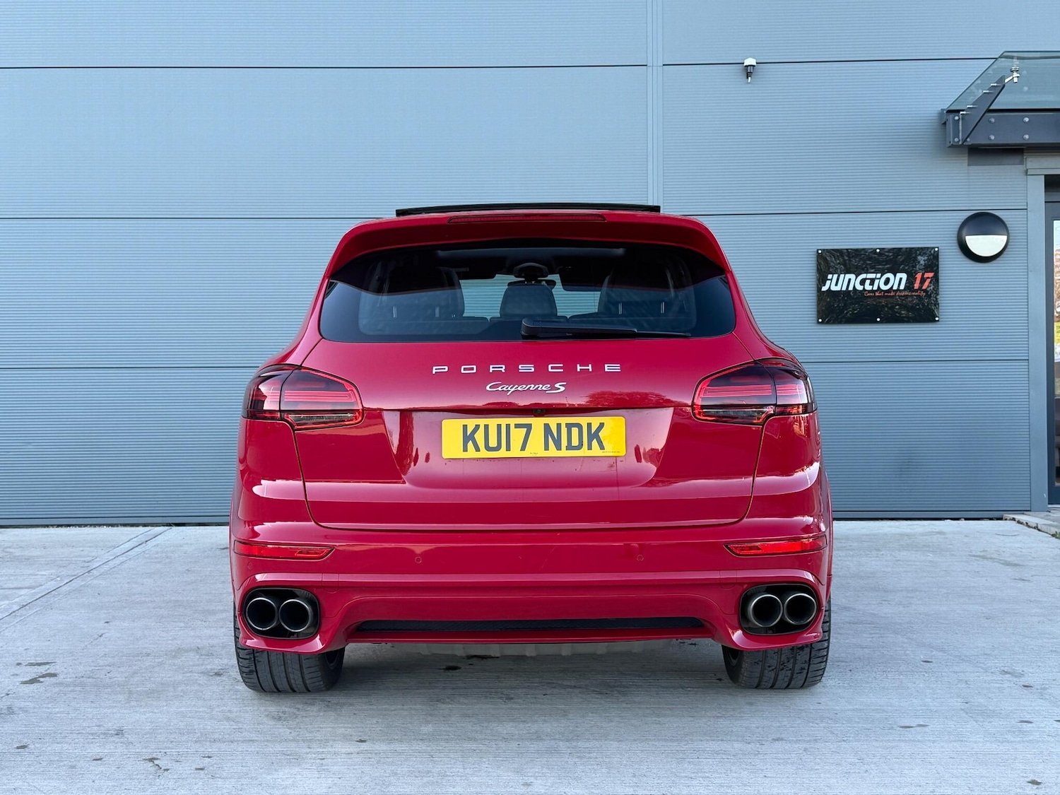 Used Porsche Cayenne 2017 for sale - 76657582: Photo 11