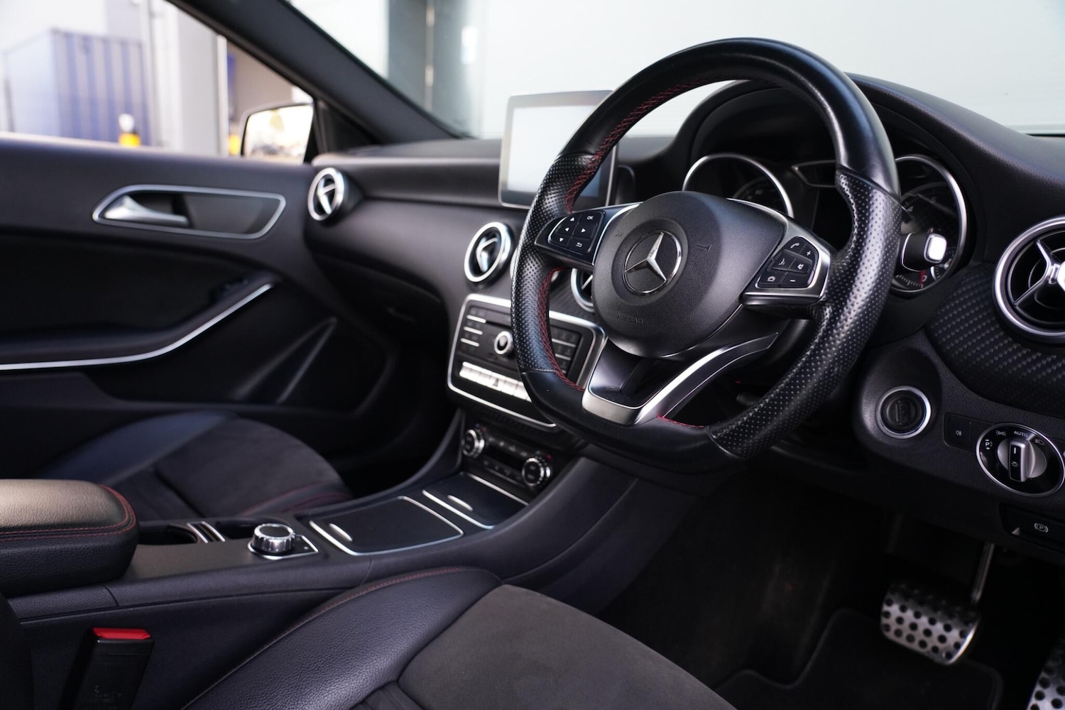 Used Mercedes-Benz A-Class 2017 for sale - 77314889: Photo 2