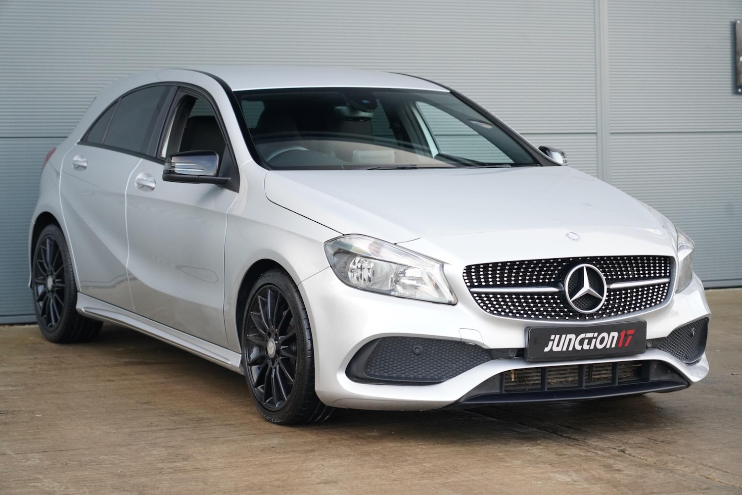 Used Mercedes-Benz A-Class 2017 for sale - 77314889: Photo 4
