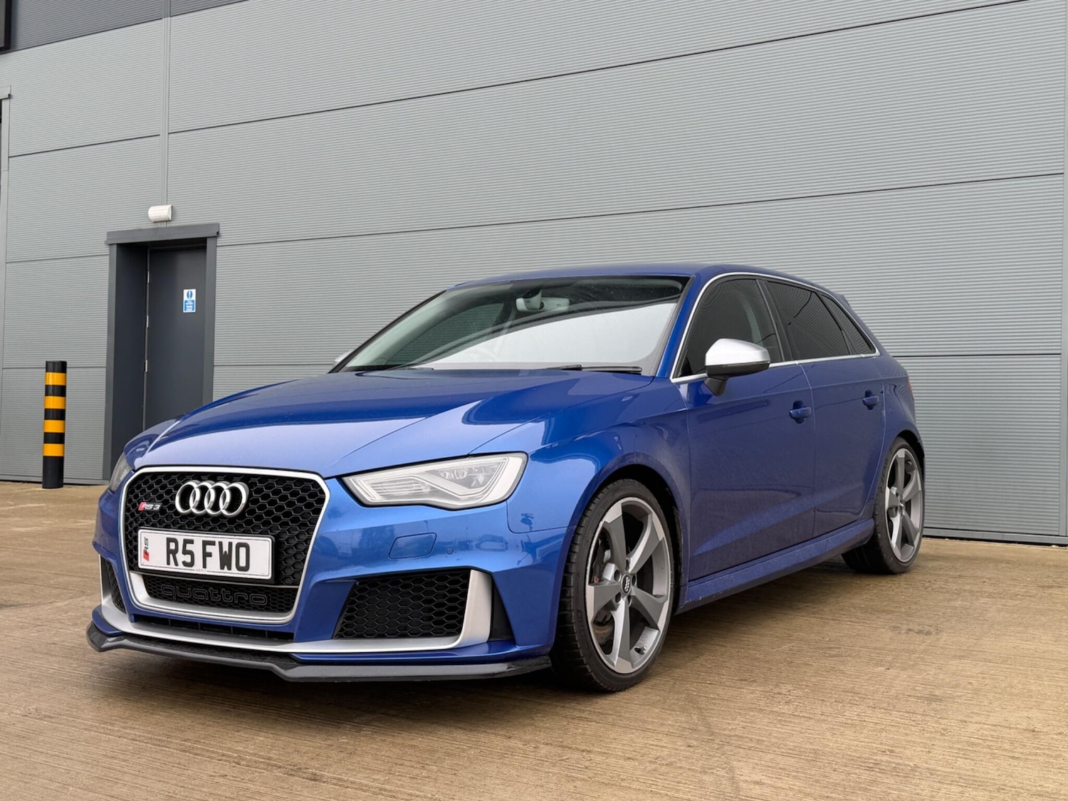 Used Audi RS3 2016 for sale - 77511357: Photo 4