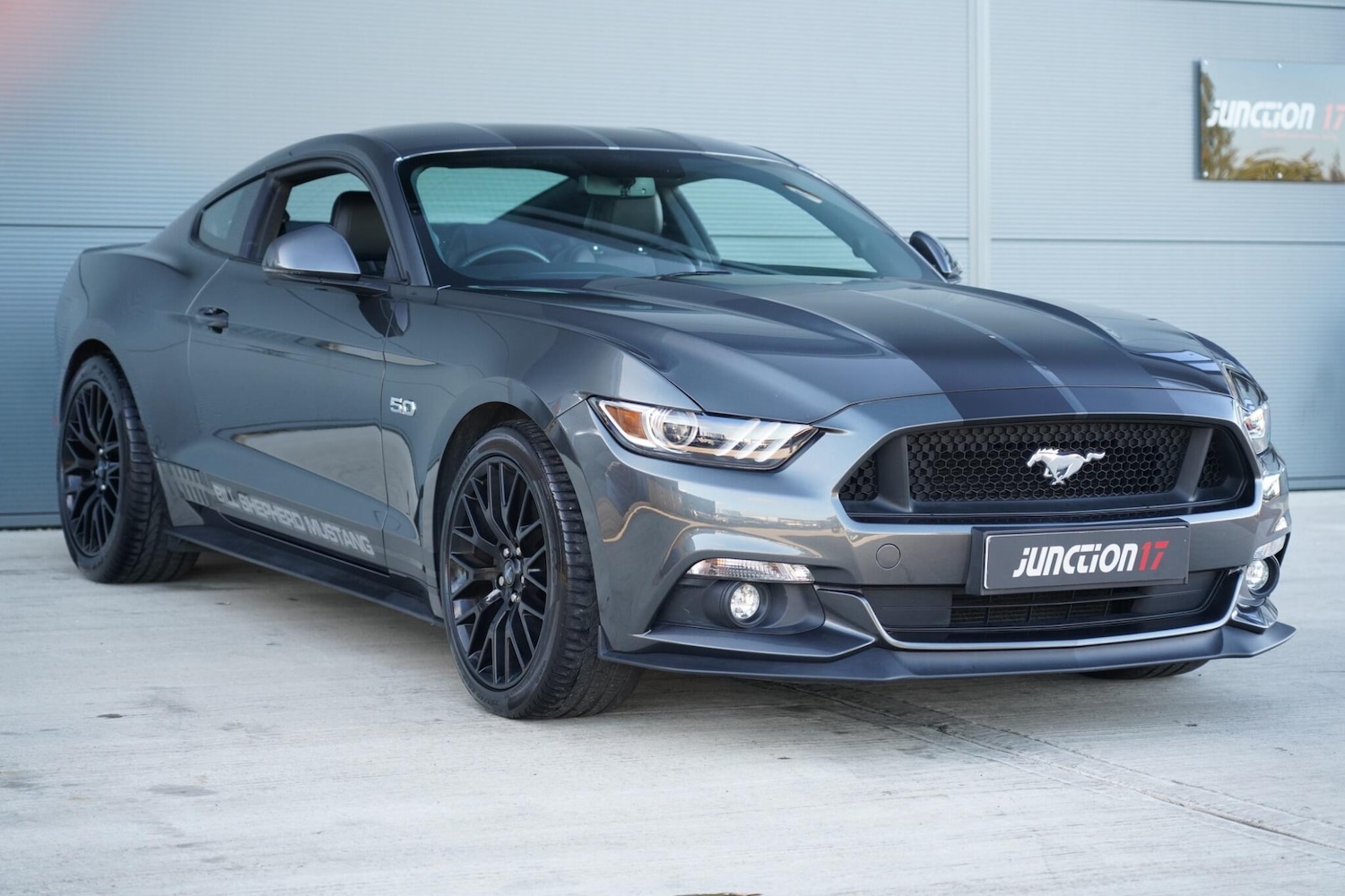 Used Ford Mustang 2016 for sale - 77130847: Photo 4