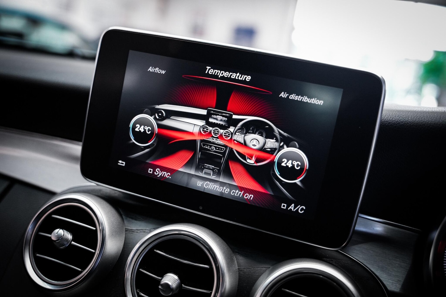 Used Mercedes-Benz C Class 2018 for sale - 77882663: Photo 8