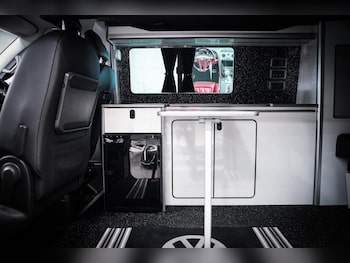 Used Volkswagen Transporter 2012 for sale - 78600775: Photo