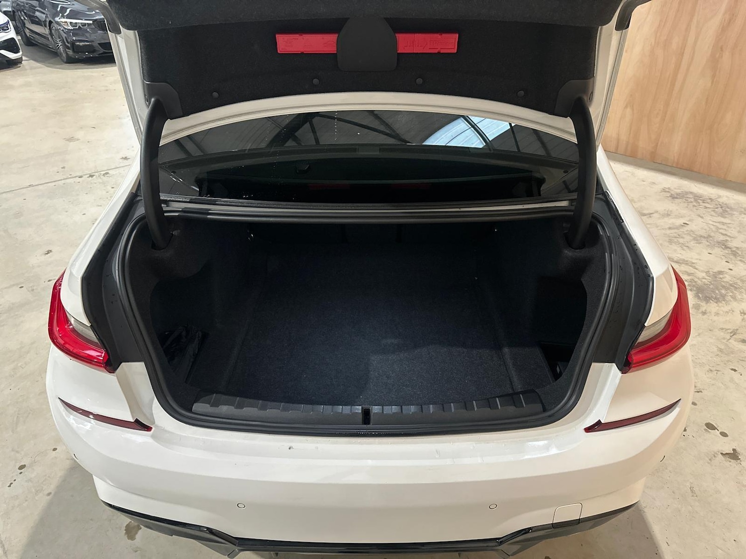 Used BMW 3 Series 2019 for sale - 76659021: Photo 32