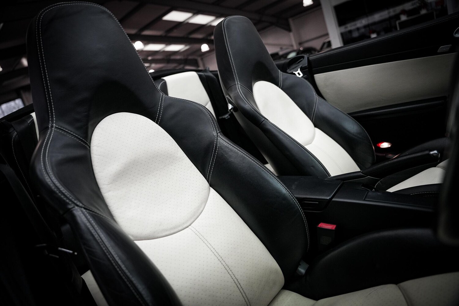 Used Porsche 911 2011 for sale - 77216212: Photo 18