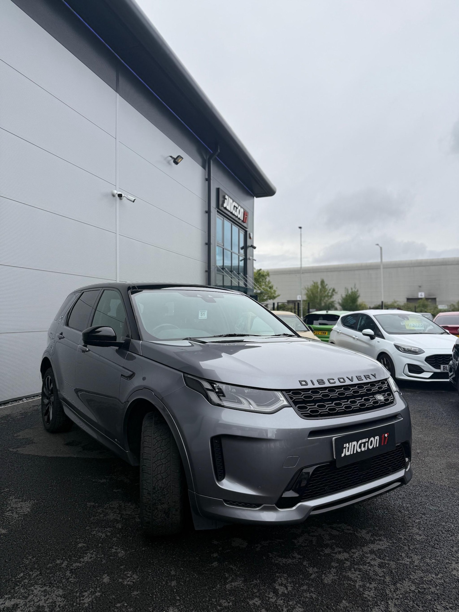 Used Land Rover Discovery Sport 2019 for sale - 76657637: Photo 1