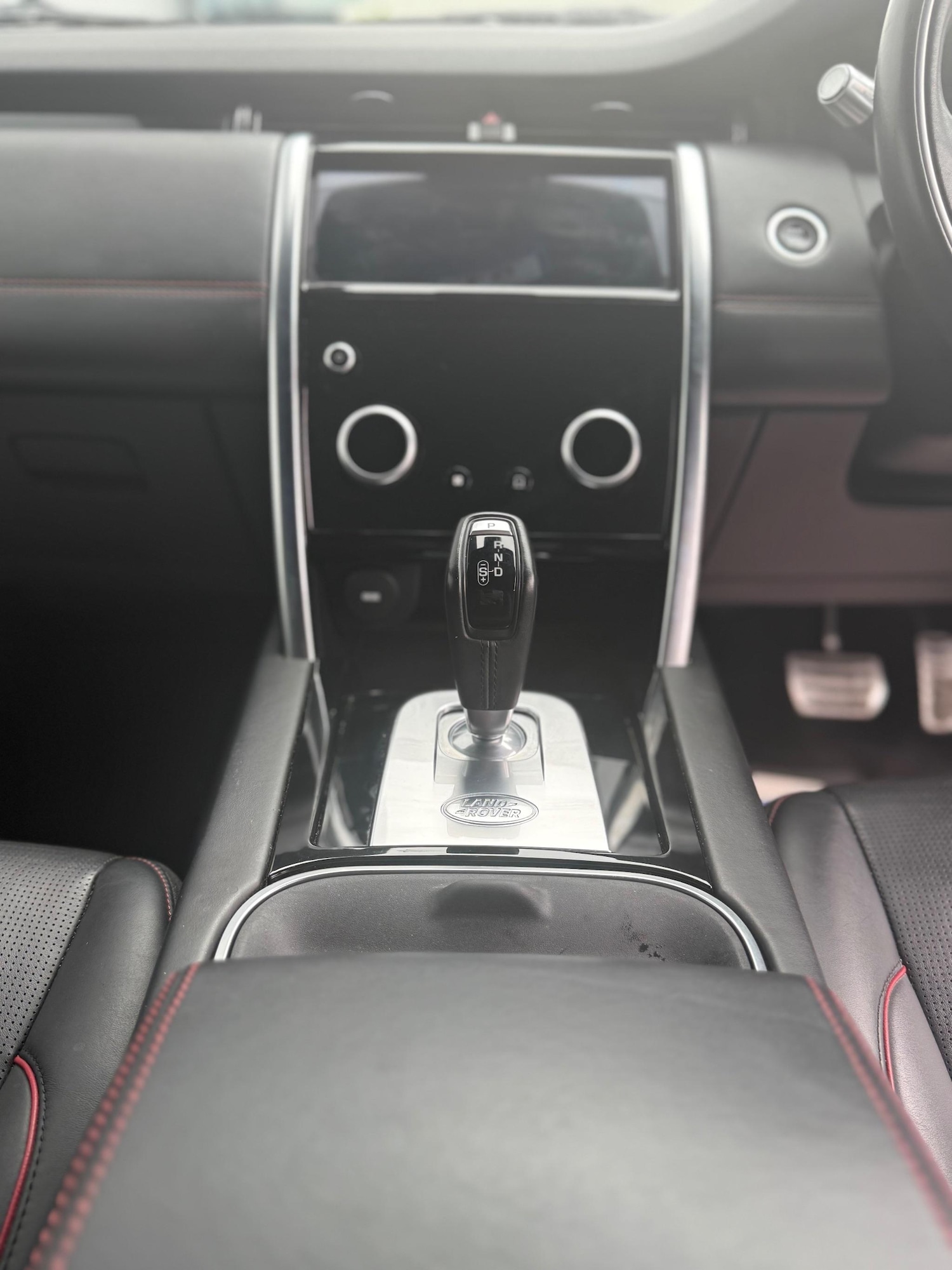 Used Land Rover Discovery Sport 2019 for sale - 76657637: Photo 24