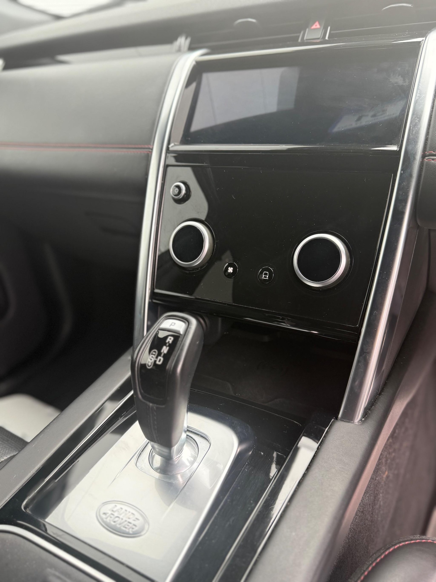 Used Land Rover Discovery Sport 2019 for sale - 76657637: Photo 26