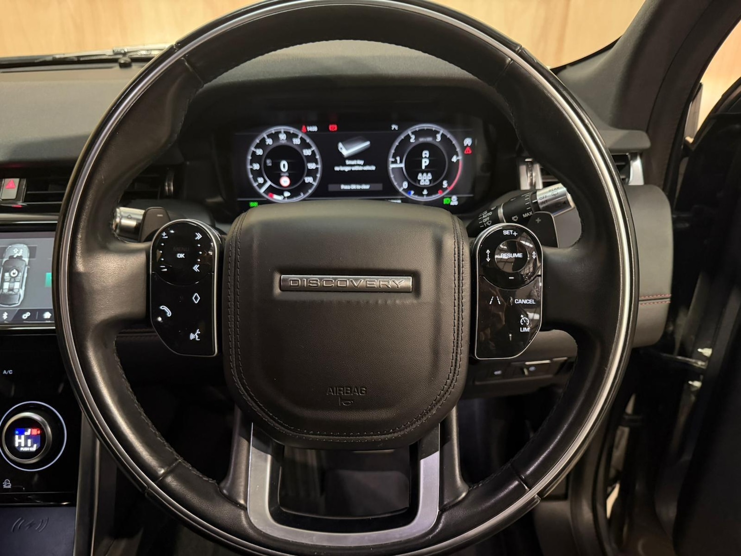 Used Land Rover Discovery Sport 2019 for sale - 76657637: Photo 40