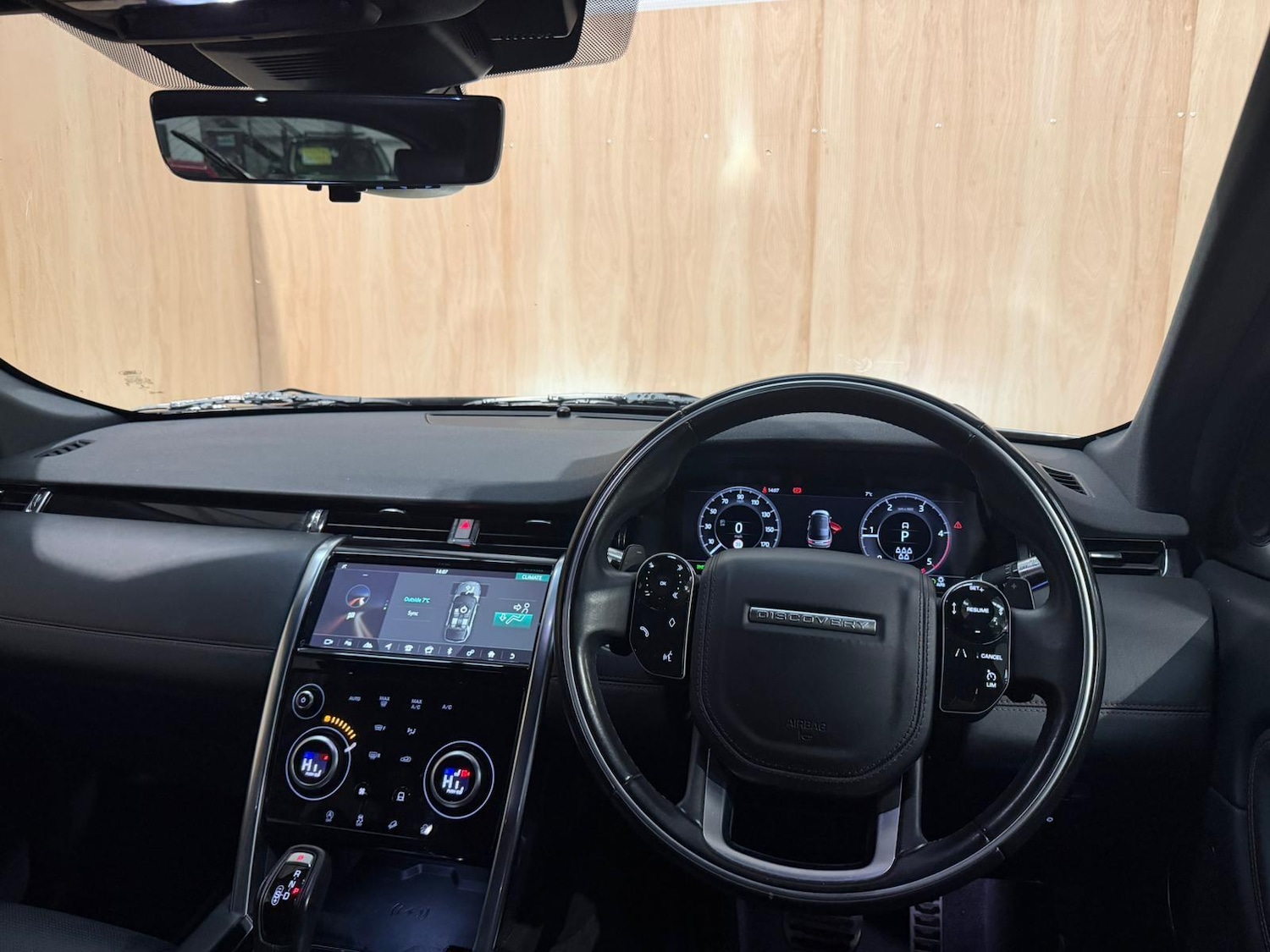 Used Land Rover Discovery Sport 2019 for sale - 76657637: Photo 41