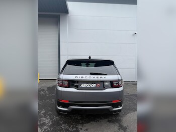 Used Land Rover Discovery Sport 2019 for sale - 76657637: Photo