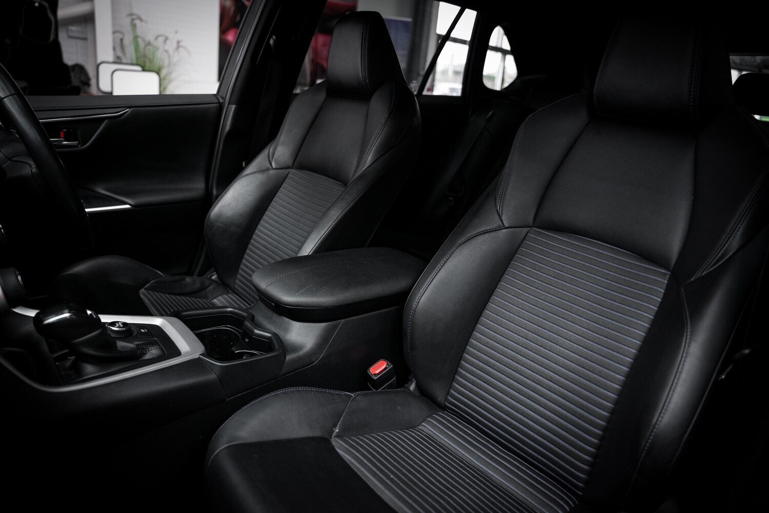 Used Toyota RAV4 2021 for sale - 77612523: Photo 24