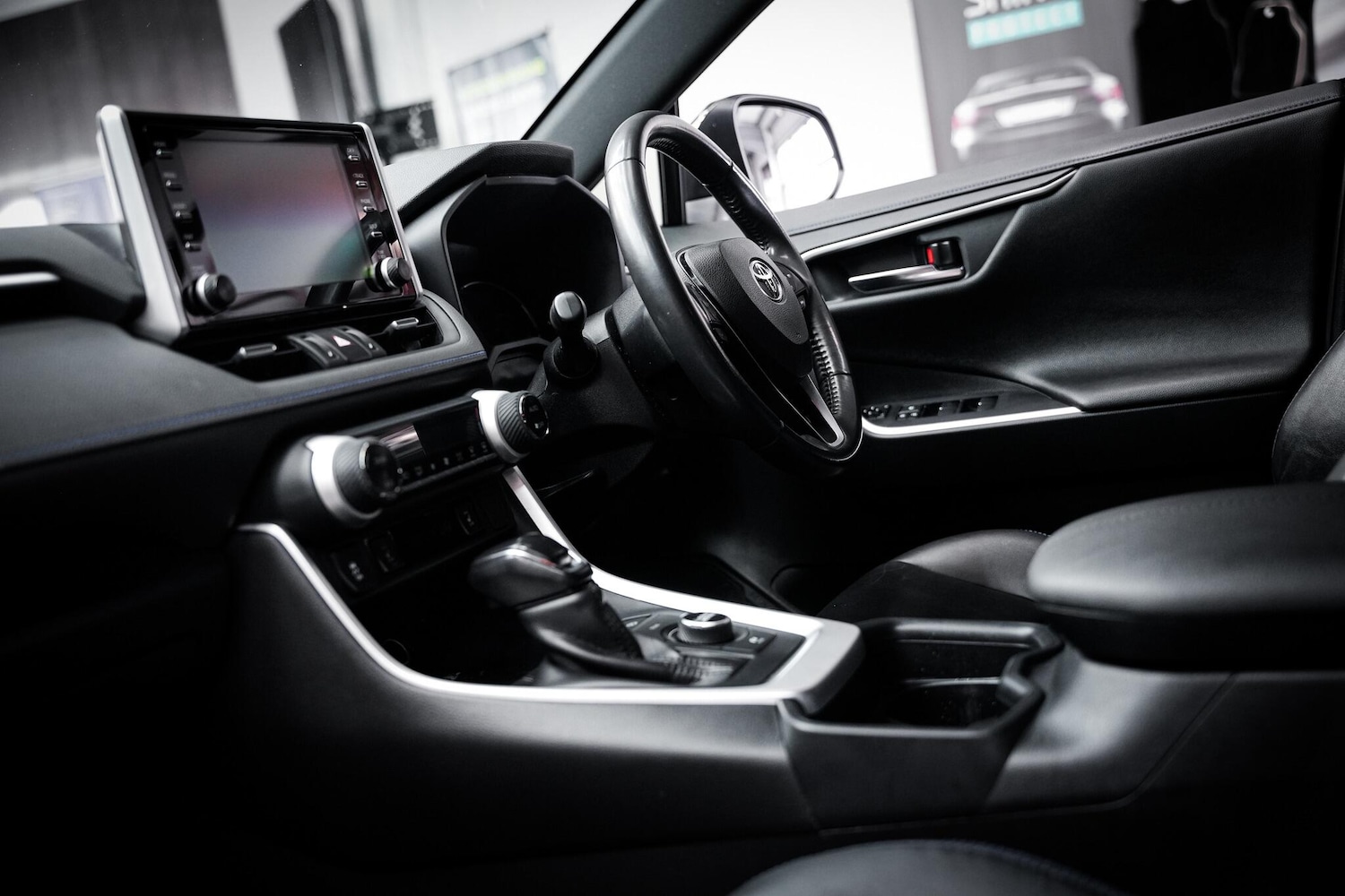 Used Toyota RAV4 2021 for sale - 77612523: Photo 4