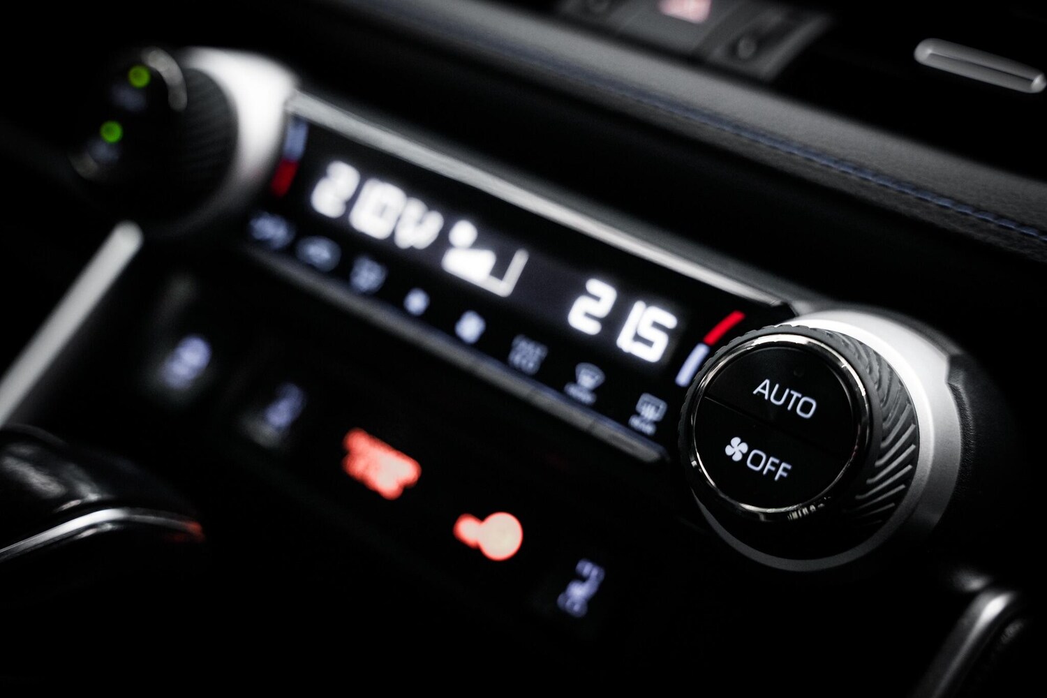 Used Toyota RAV4 2021 for sale - 77612523: Photo 44