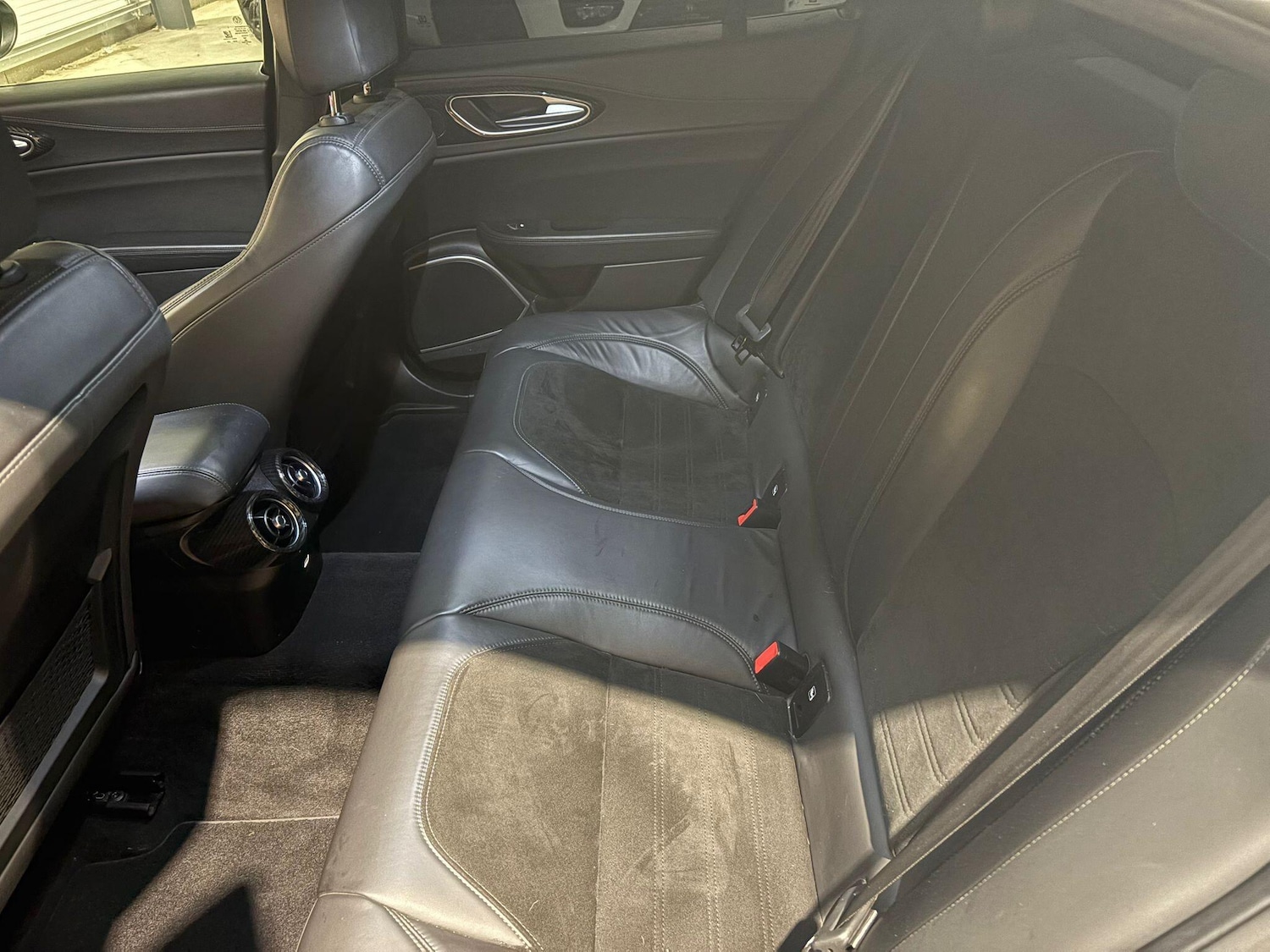 Used Alfa Romeo Giulia 2017 for sale - 77216159: Photo 16