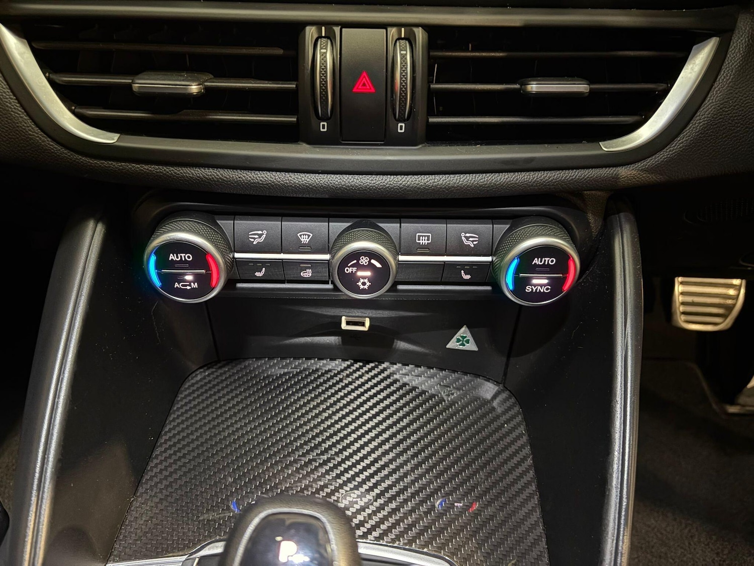 Used Alfa Romeo Giulia 2017 for sale - 77216159: Photo 37