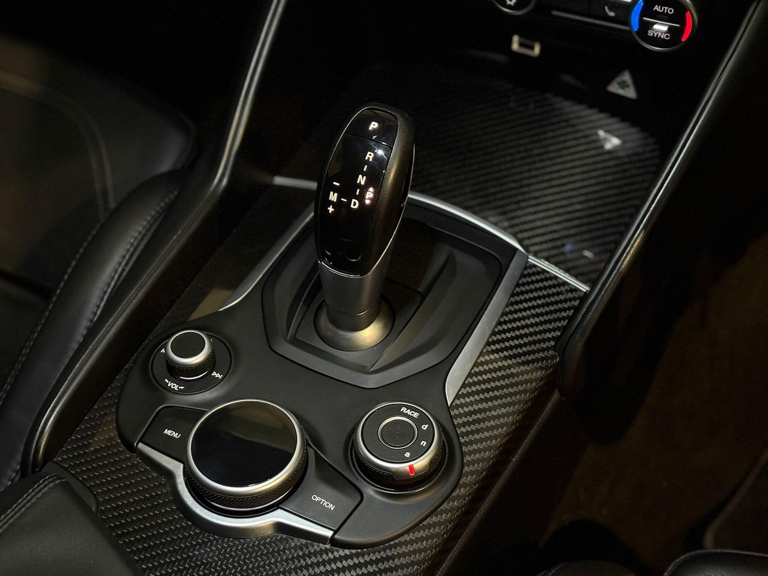 Used Alfa Romeo Giulia 2017 for sale - 76658884: Photo 11