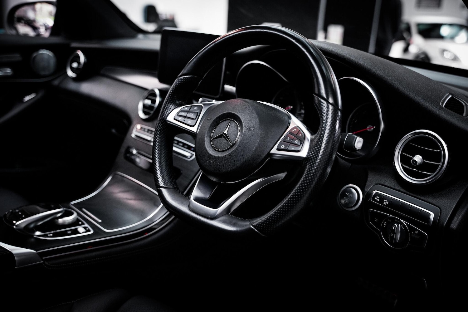 Used Mercedes-Benz GLC 2018 for sale - 77156003: Photo 18