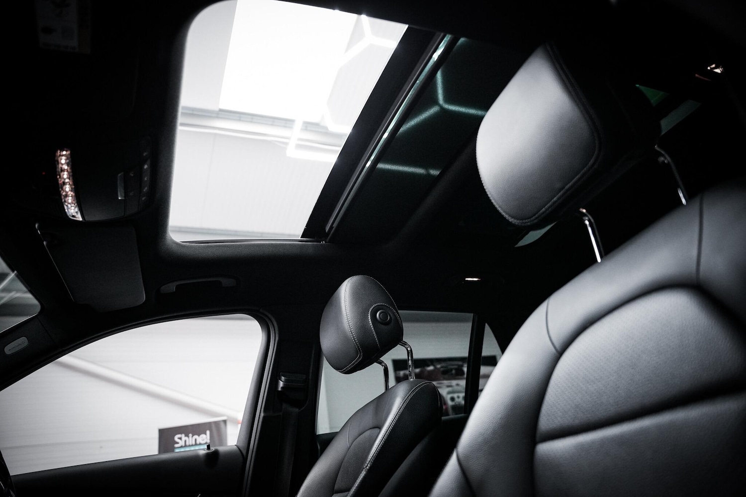 Used Mercedes-Benz GLC 2018 for sale - 77156003: Photo 3