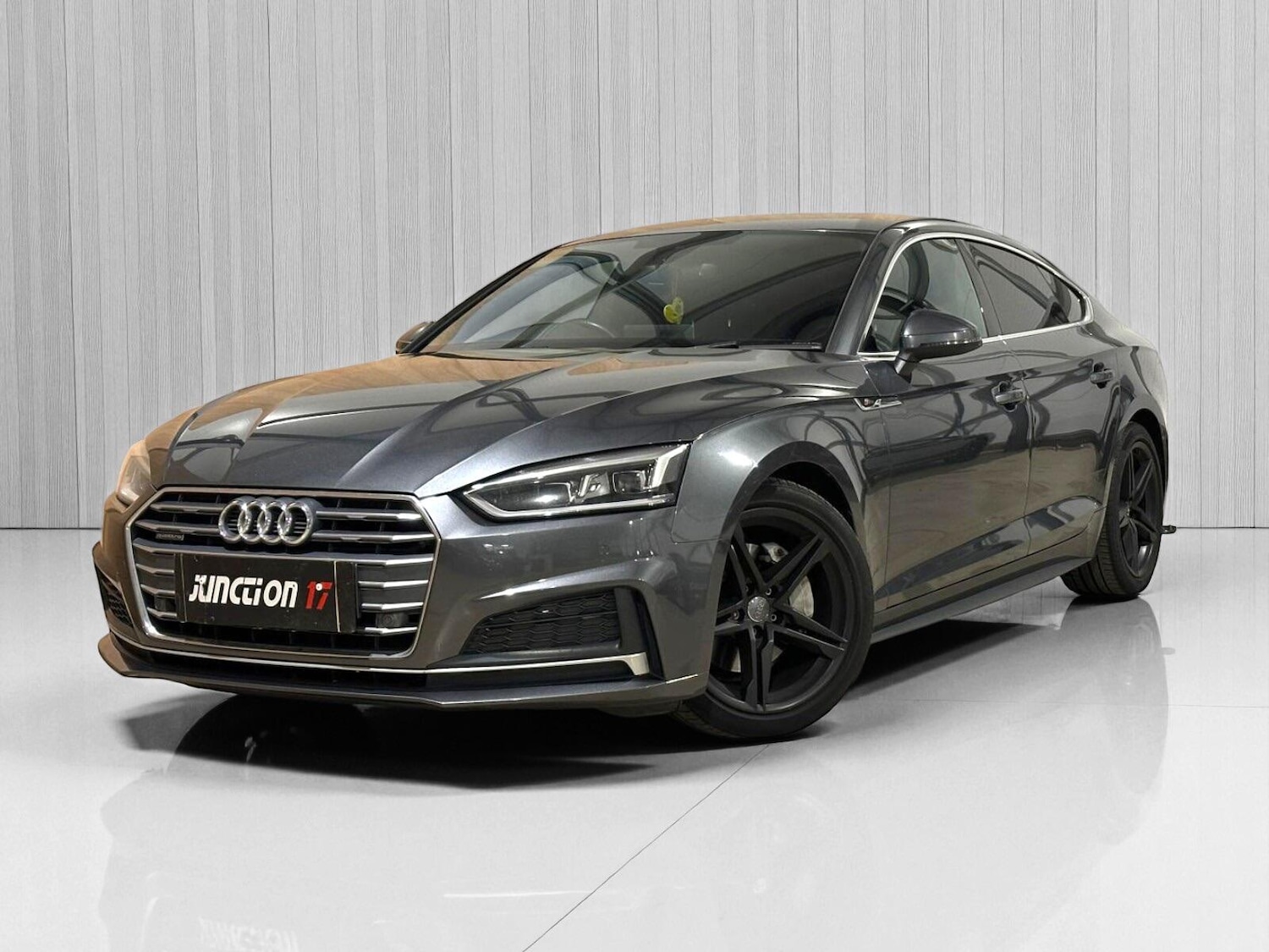 Used Audi A5 2017 for sale - 76657786: Photo 4