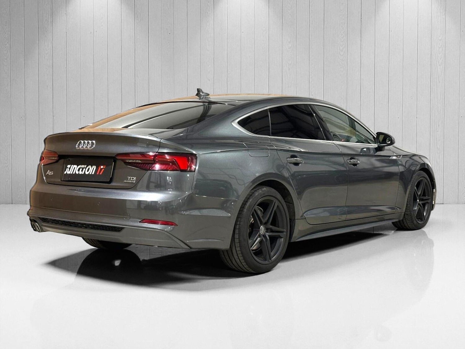 Used Audi A5 2017 for sale - 76657786: Photo 9