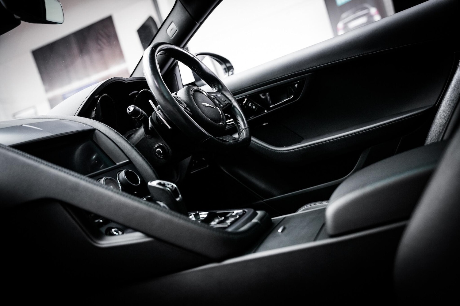 Used Jaguar F-Type 2018 for sale - 77290911: Photo 5