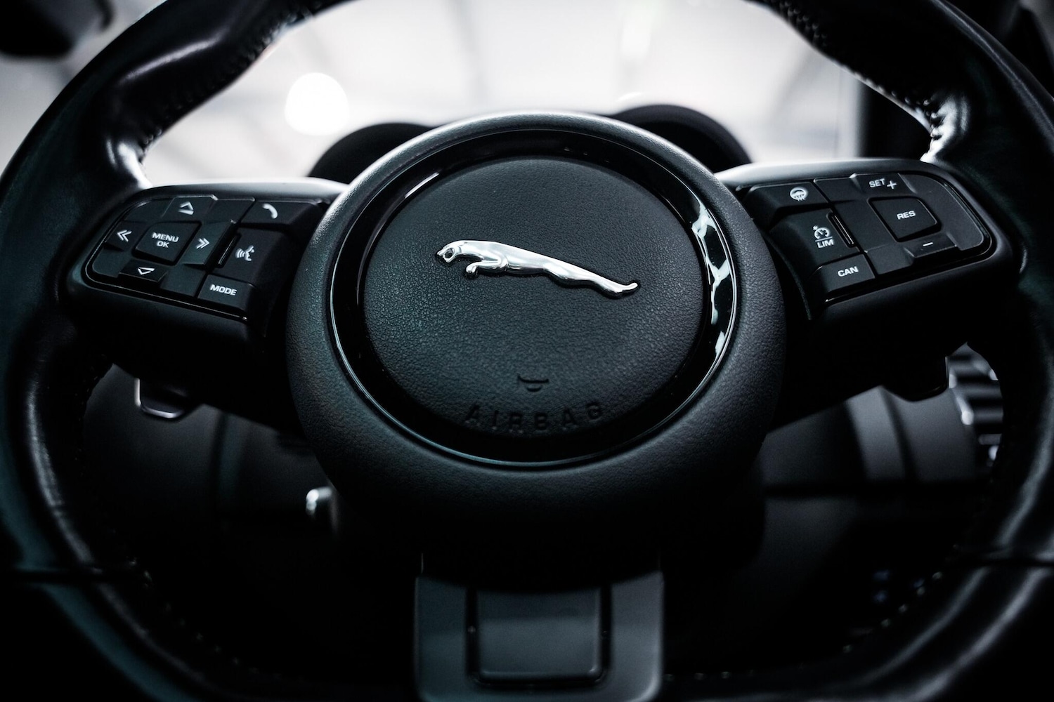 Used Jaguar F-Type 2018 for sale - 77290911: Photo 51