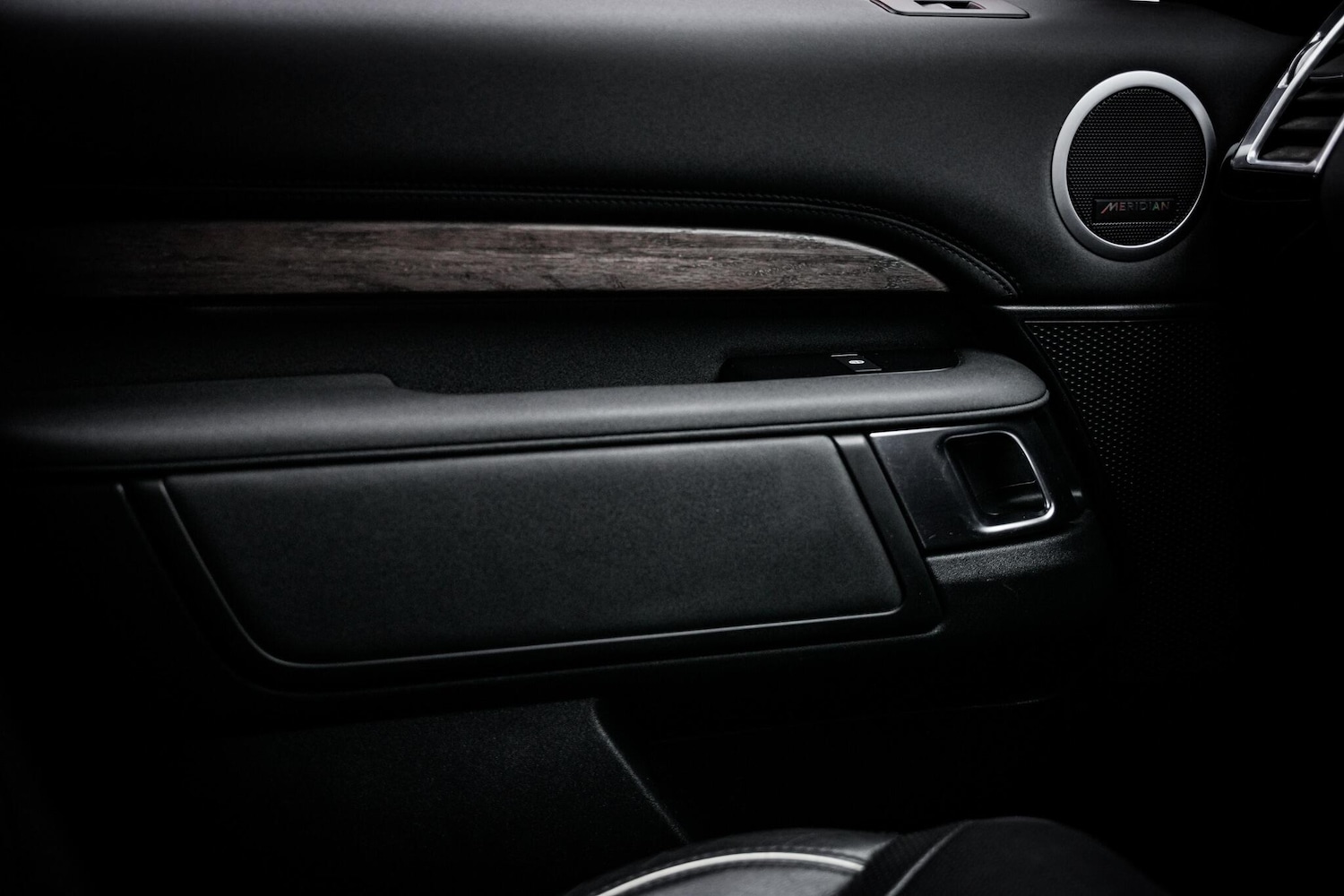 Used Land Rover Discovery 2019 for sale - 77131696: Photo 41