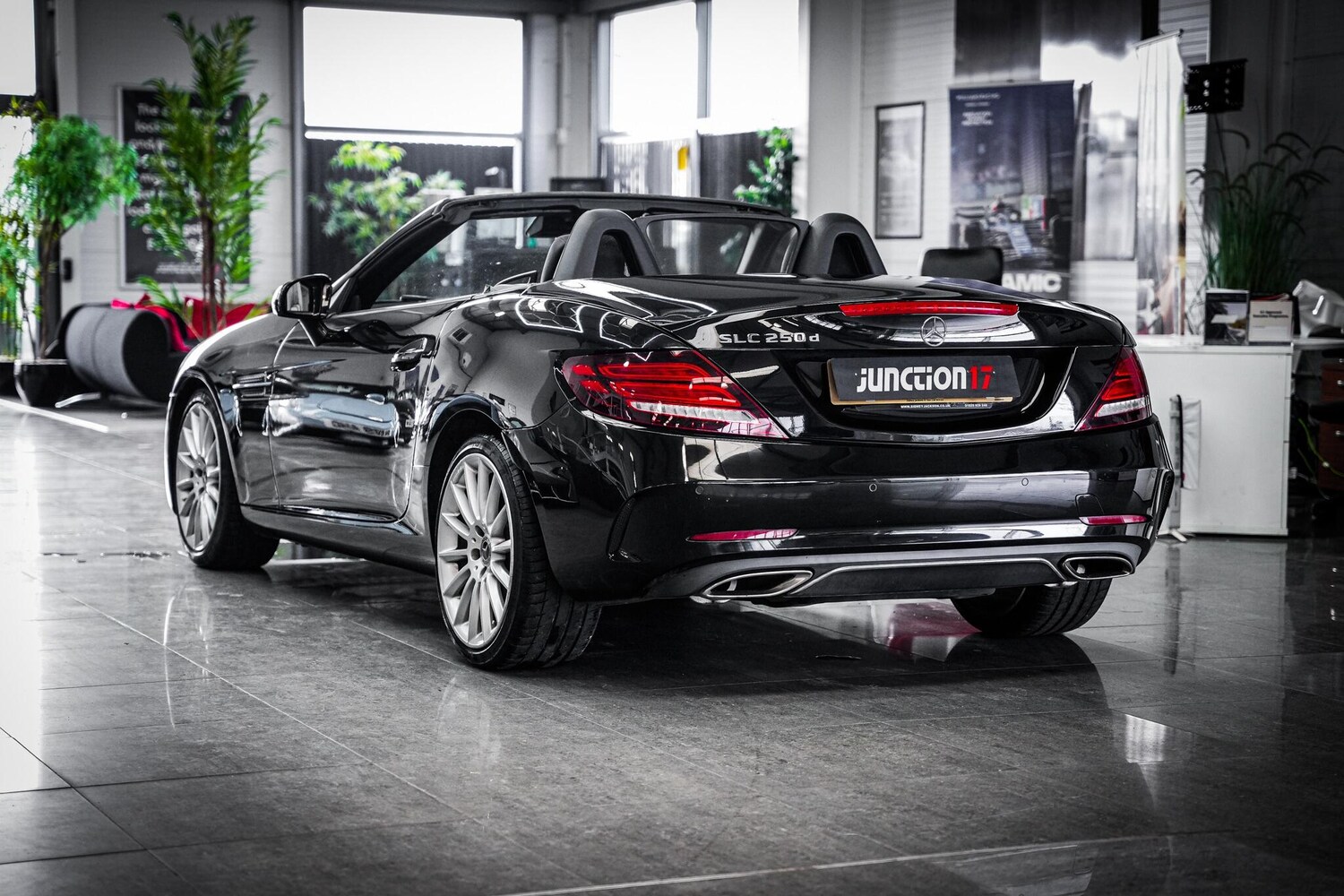 Used Mercedes-Benz SLC 2018 for sale - 77839365: Photo 14