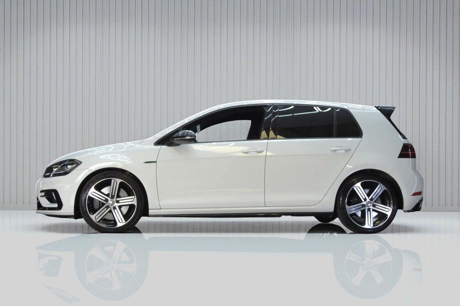 Used Volkswagen Golf 2018 for sale - 76659238: Photo 11