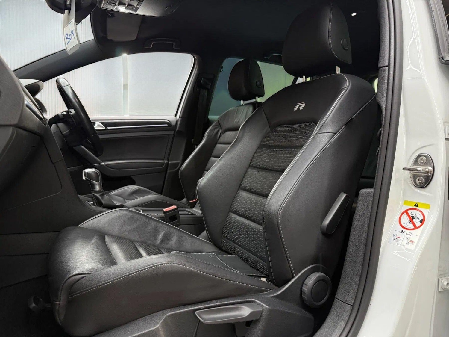 Used Volkswagen Golf 2018 for sale - 76659238: Photo 14