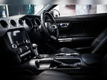 Used Ford Mustang 2018 for sale - 77970226: Photo