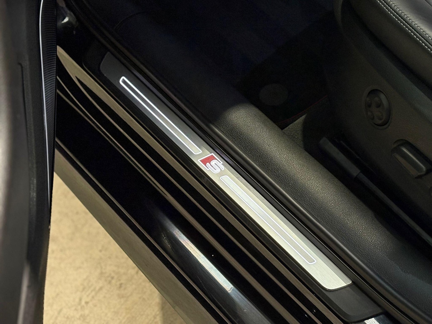 Used Audi S3 2017 for sale - 76715062: Photo 42