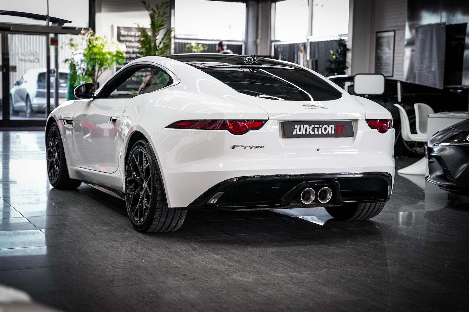 Used Jaguar F-Type 2018 for sale - 77097890: Photo 11