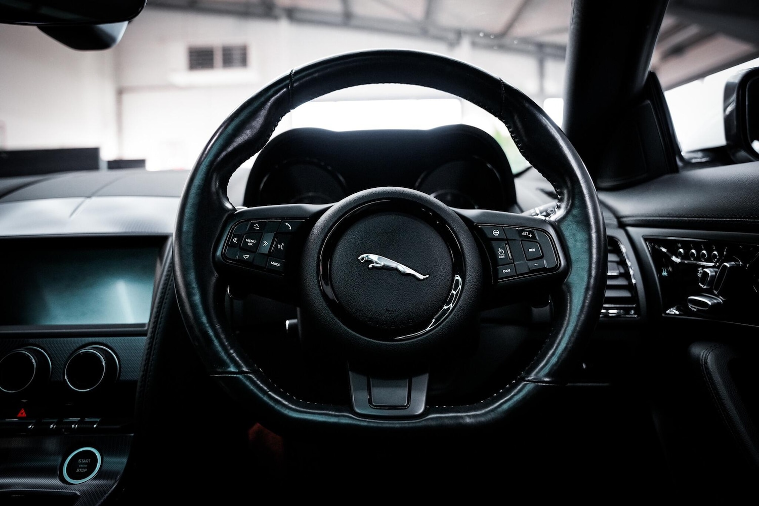 Used Jaguar F-Type 2018 for sale - 77097890: Photo 17