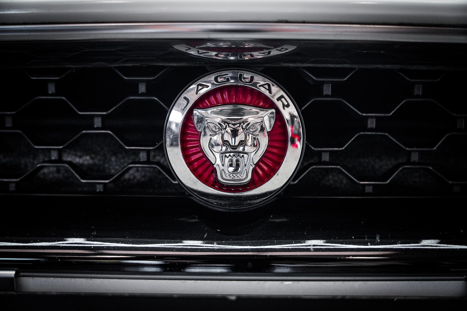 Used Jaguar F-Type 2018 for sale - 77097890: Photo 27