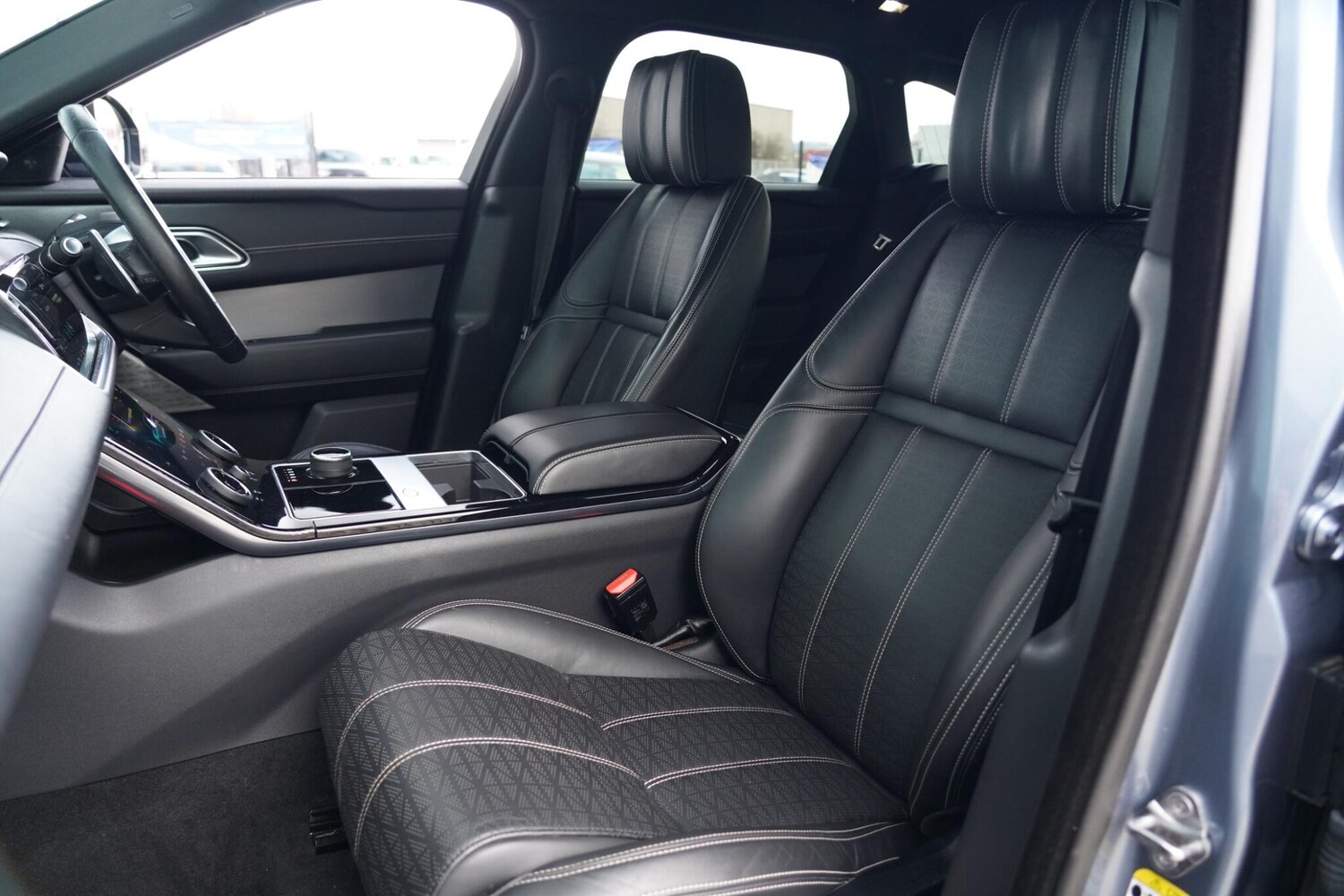 Used Land Rover Range Rover Velar 2018 for sale - 78184182: Photo 15