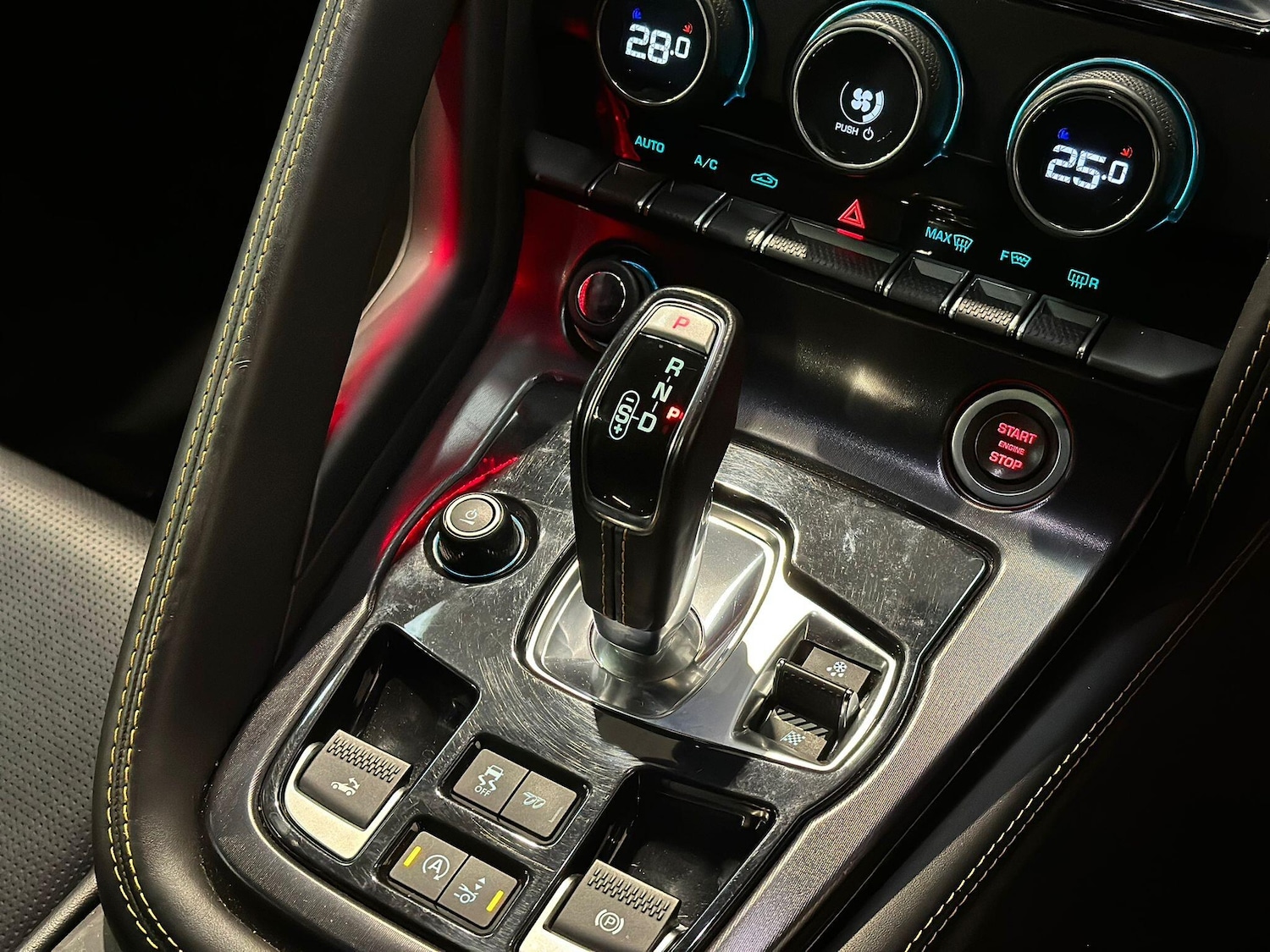 Used Jaguar F-Type for sale - 76657382: Photo 12