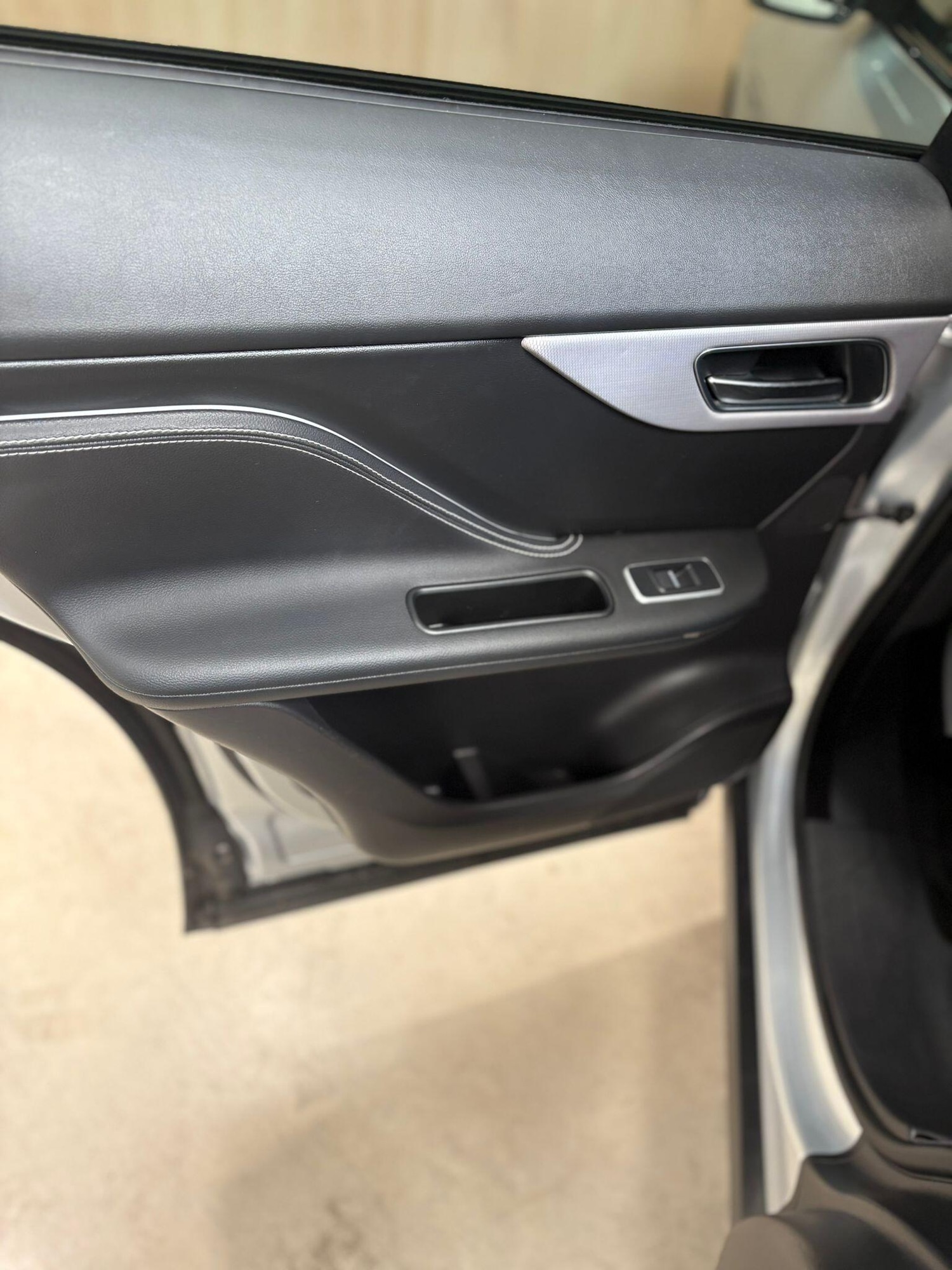 Used Jaguar F-Pace 2018 for sale - 76657161: Photo 23