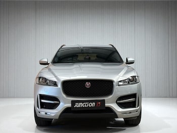 Used Jaguar F-Pace 2018 for sale - 76657161: Photo