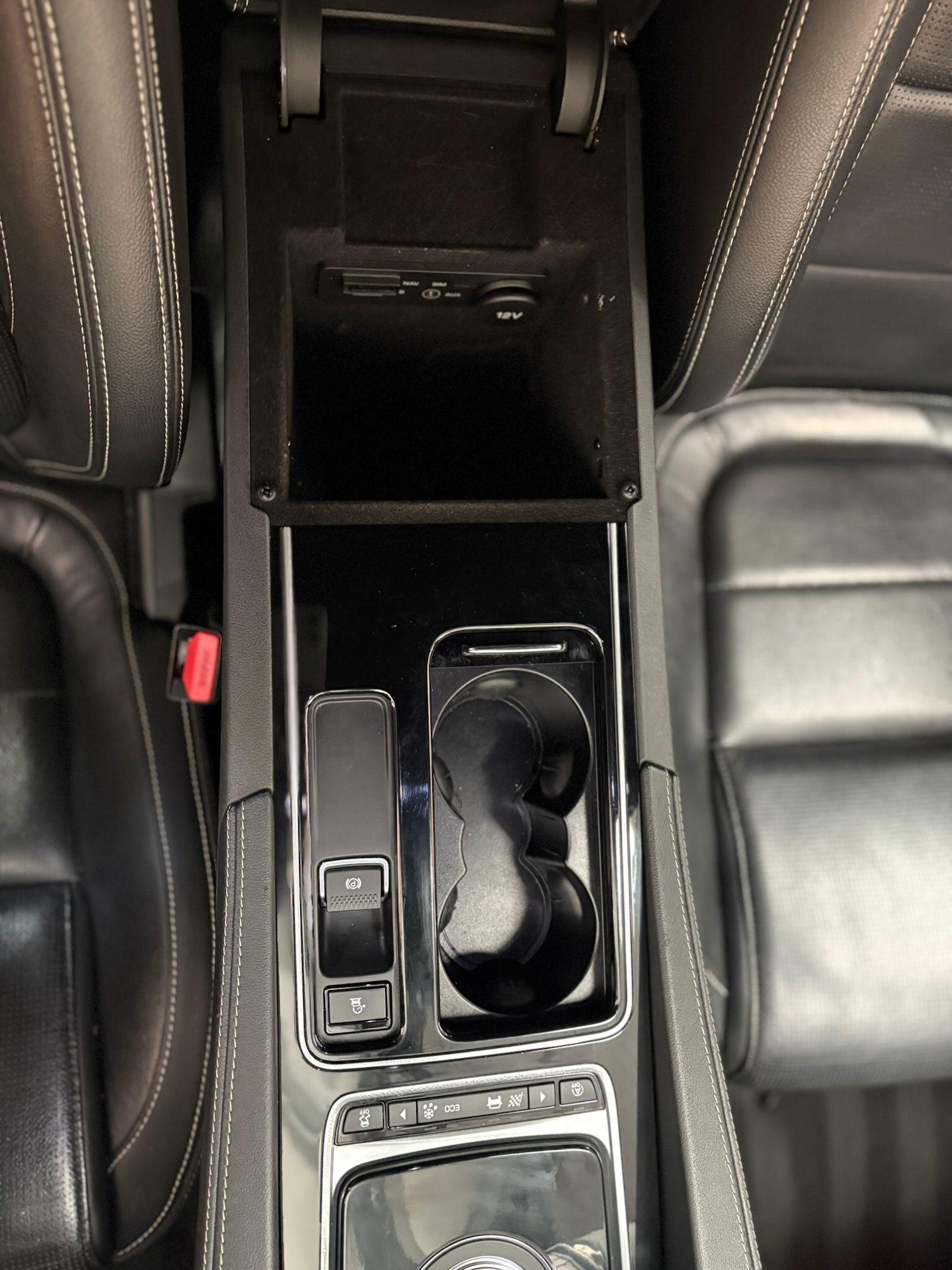 Used Jaguar F-Pace 2018 for sale - 76657161: Photo 33