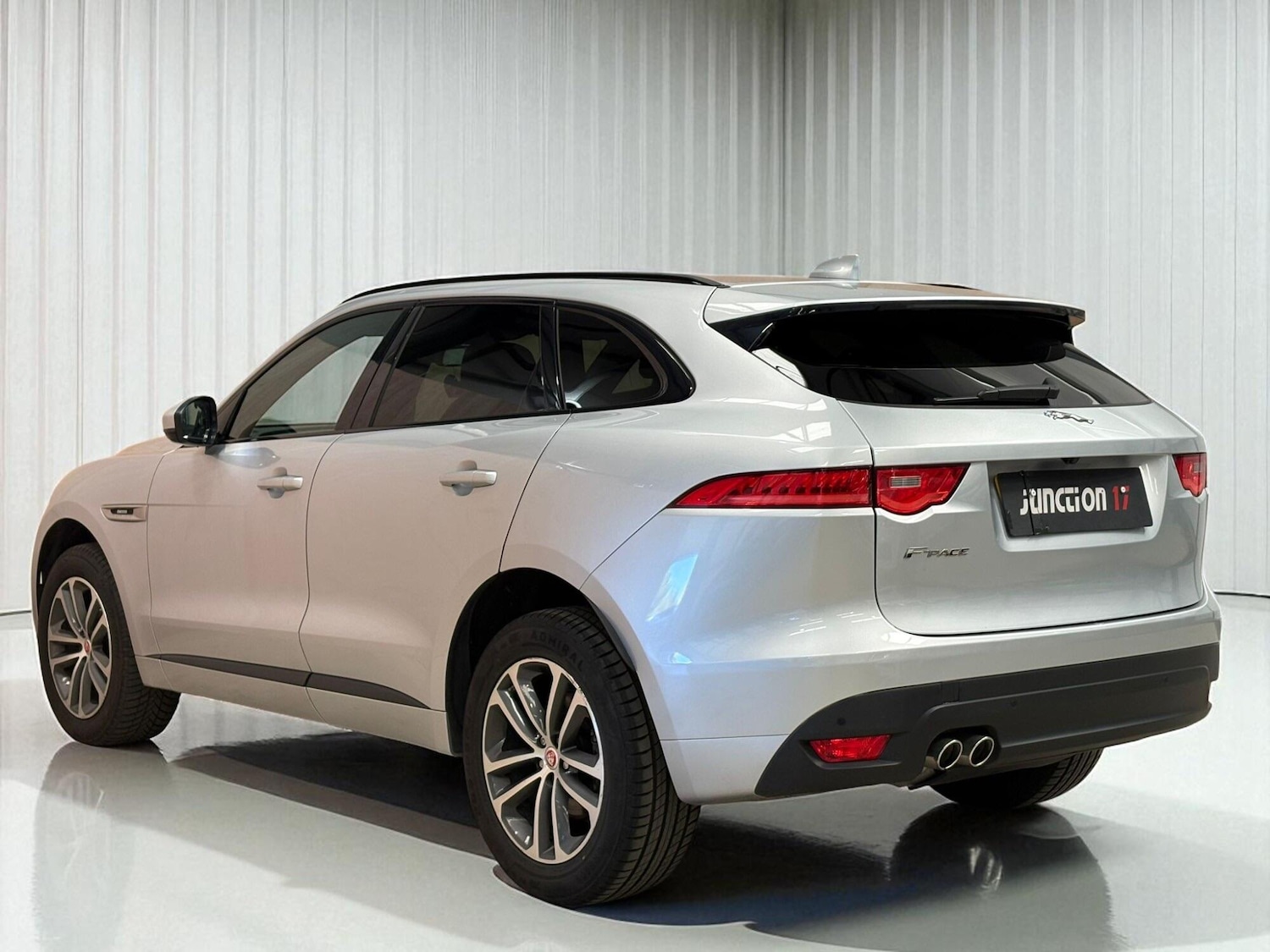 Used Jaguar F-Pace 2018 for sale - 76657161: Photo 6