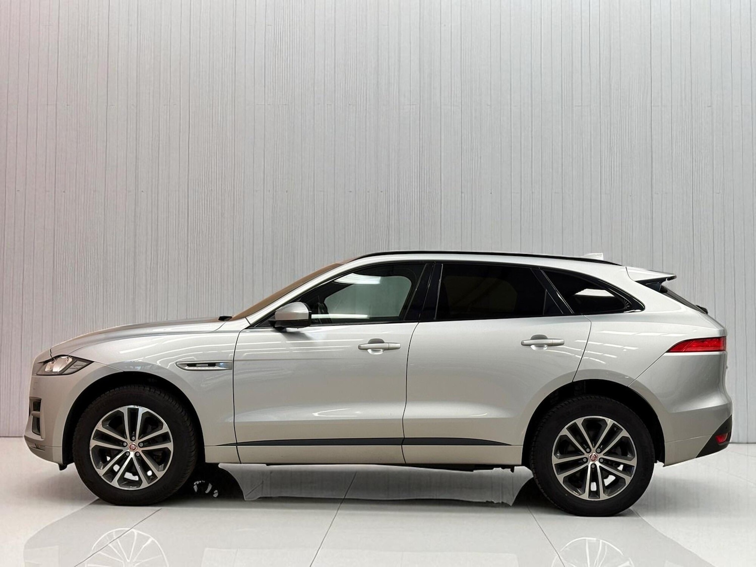 Used Jaguar F-Pace 2018 for sale - 76657161: Photo 7