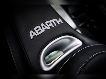 Used Abarth 595 2018 for sale - 79544005: Photo