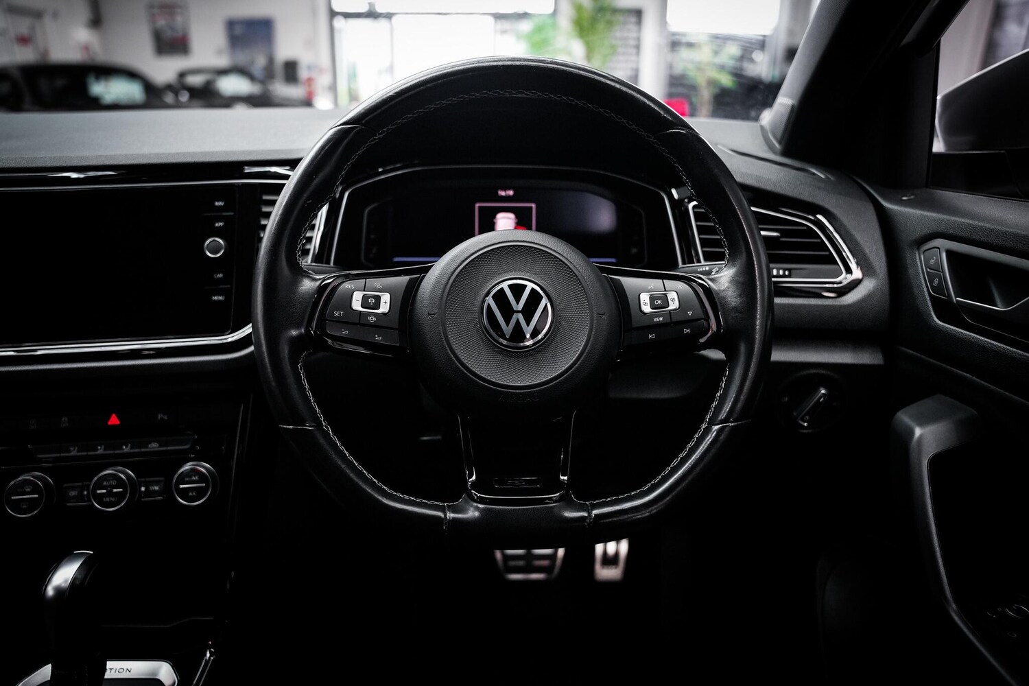 Used Volkswagen T-Roc for sale - 77633388: Photo 20